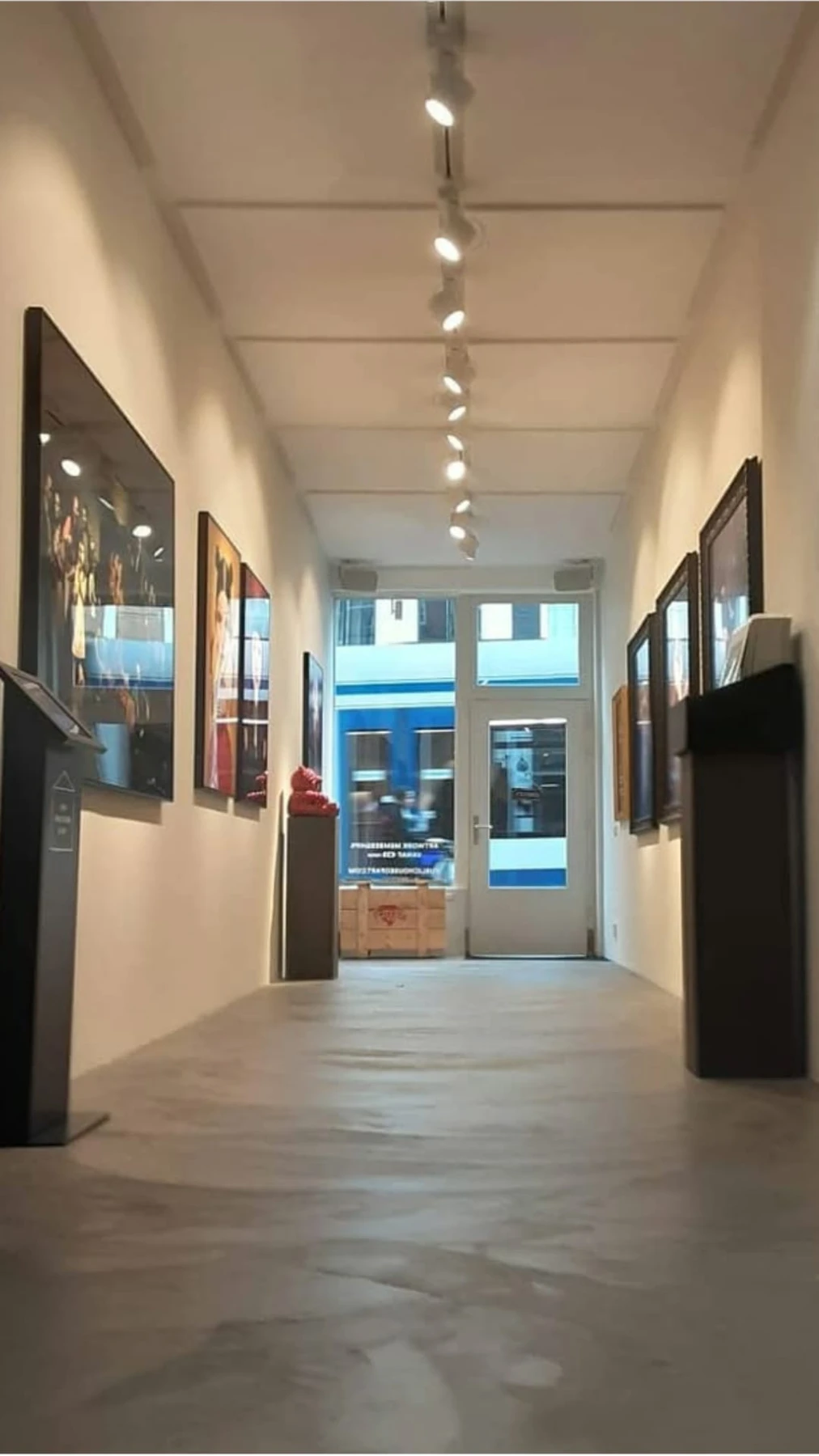 Eigen project: galerie met lichte vloer